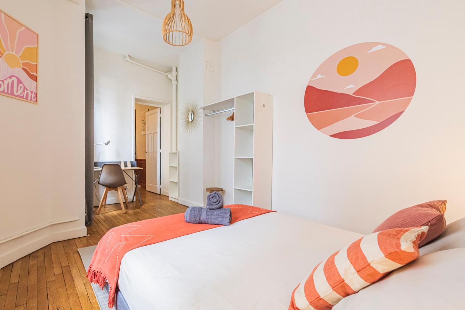 L'Haussmannien - Spacieux 4 Chambres - Centre - Gare Реймс Екстериор снимка